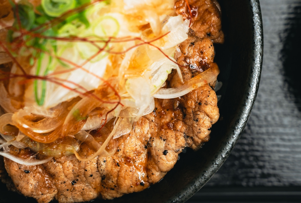 ご褒美豚丼